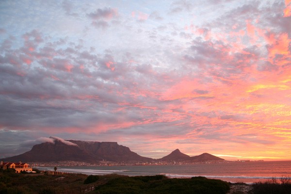 Südafrika Safari ab Kapstadt: Vom Tafelberg zur Kalahari Südafrika Safari ab Kapstadt: Vom Tafelberg zur Kalahari